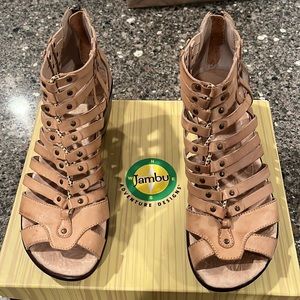 Jambu nude colored strappy open toe sandal in “like new” condition. Size 7.5